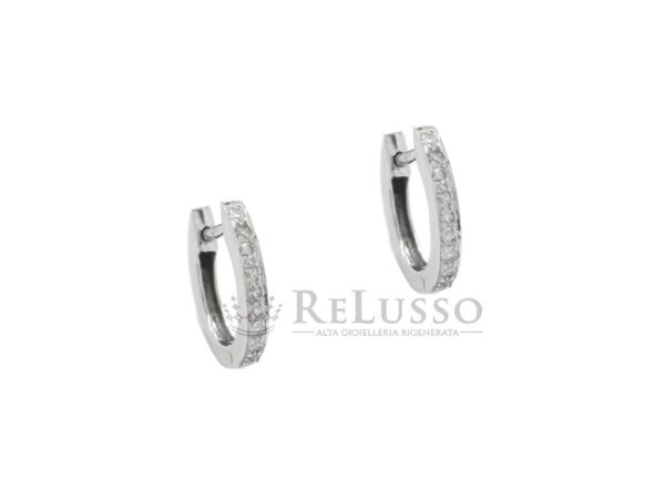 Orecchini a cerchietto in oro bianco con diamanti per 0,25ct. foto4