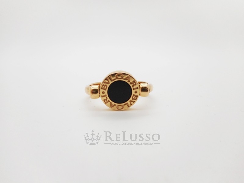 Anello Bulgari girevole collezione Bvlgari-Bvlgari in oro giallo con madreperla ed onice foto7