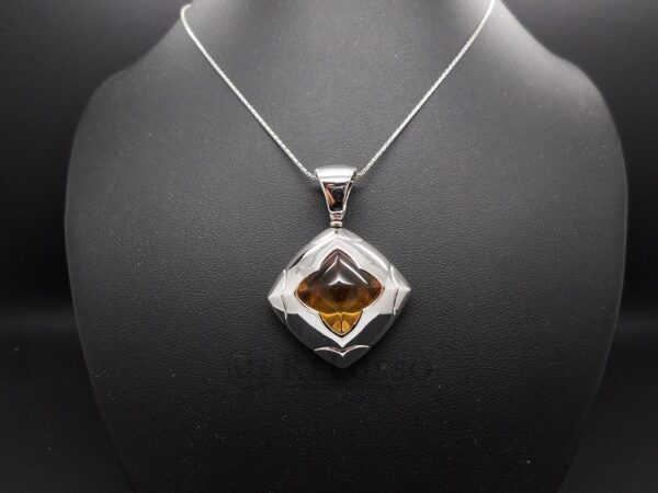 Ciondolo bulgari collezione Piramide in oro bianco e quarzo citrino foto1