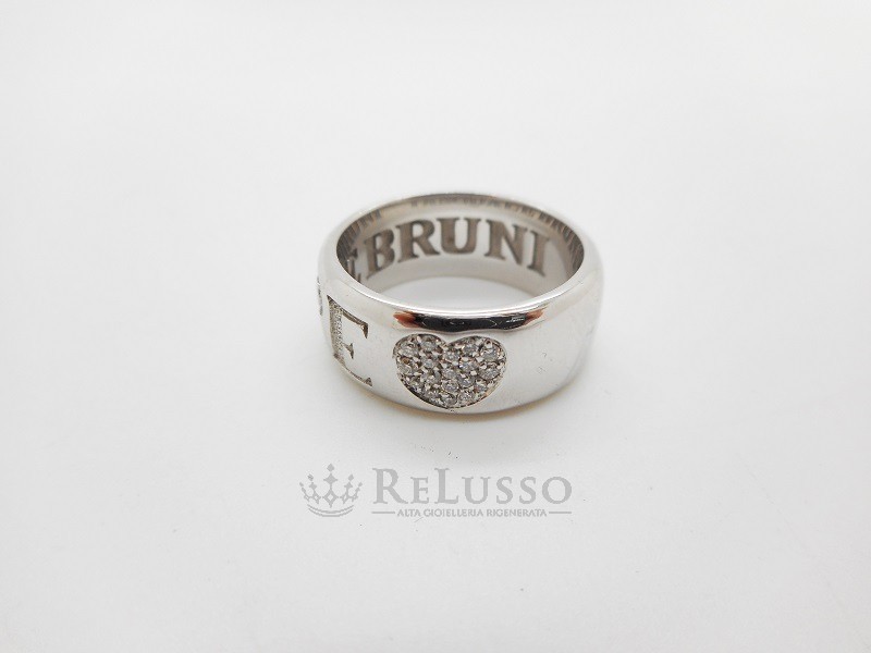 Anello Pasquale Bruni Amore fascia piccola in oro bianco e pavé di diamanti foto6