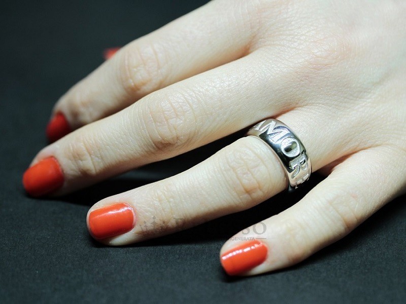 Anello Pasquale Bruni Amore fascia piccola in oro bianco e pavé di diamanti foto10