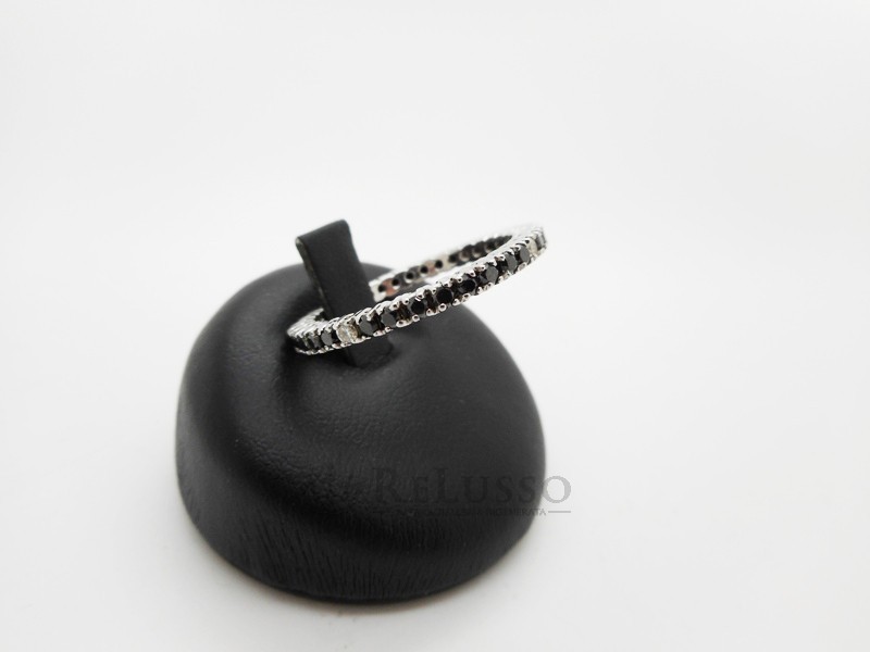 Anello veretta con diamanti neri e bianchi per 0,86ct foto5
