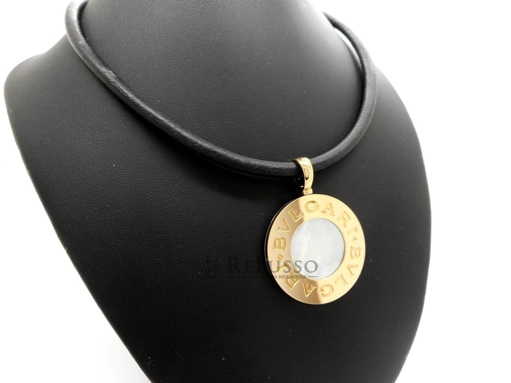 Pendente Bvlgari-Bvlgari in oro giallo e acciaio con madreperla e onice nera foto7
