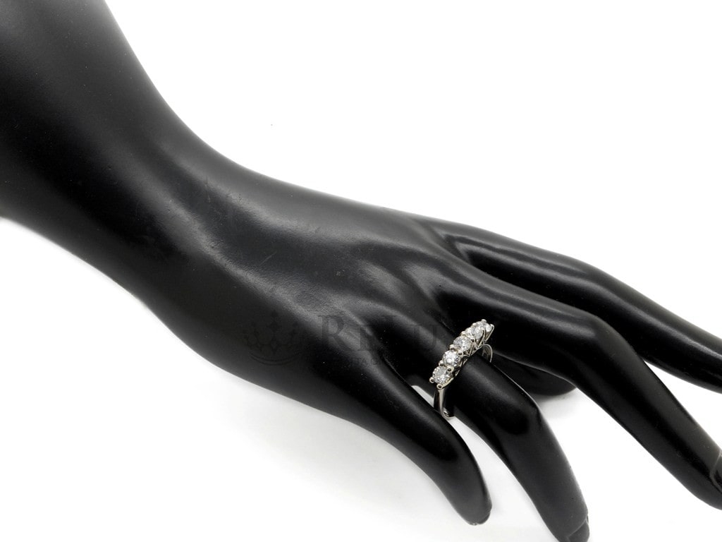 Anello Riviera con diamanti per 1,22ct in oro bianco G-H color foto7