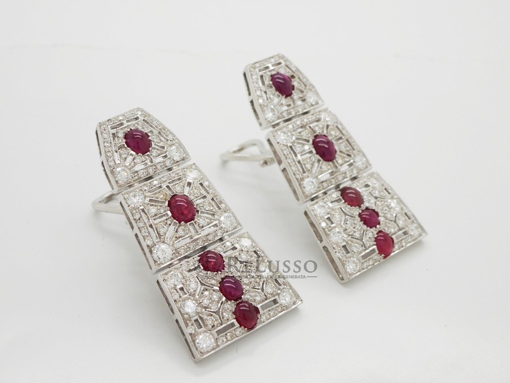 Orecchini pendenti con 2,40ct di rubini e 2,00ct di diamanti in oro bianco 18kt foto2