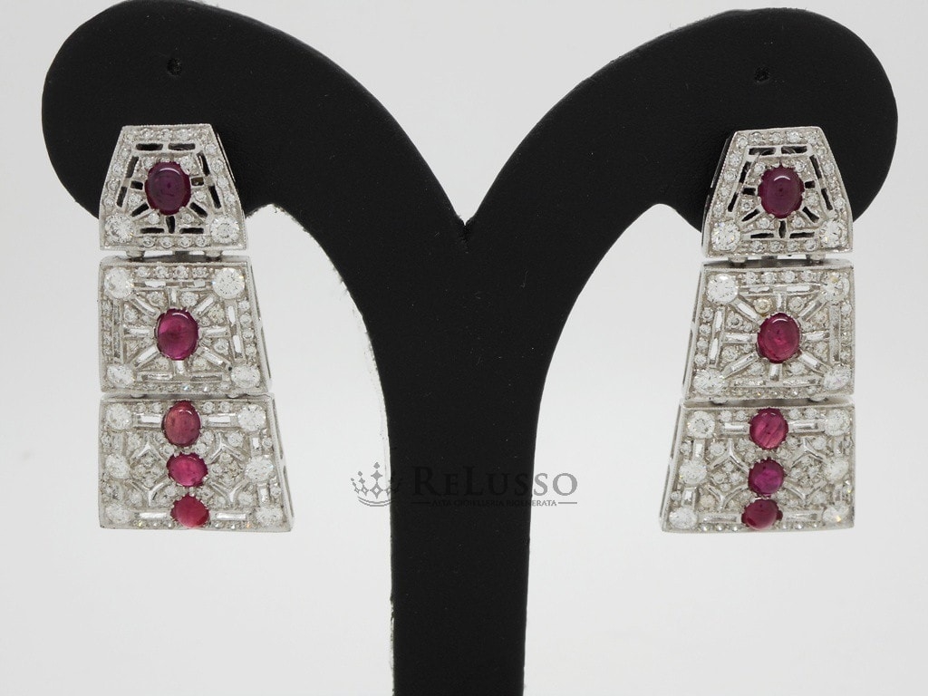Orecchini pendenti con 2,40ct di rubini e 2,00ct di diamanti in oro bianco 18kt foto3