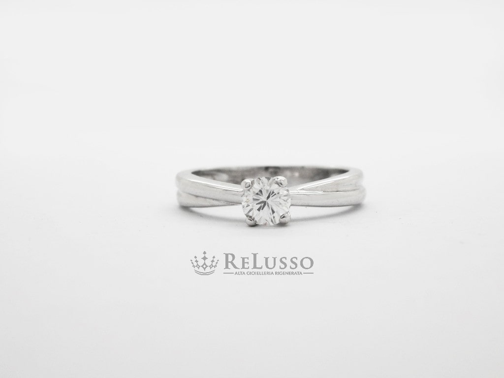 Anello solitario da 0,30ct colore G-H in oro bianco certificato foto3