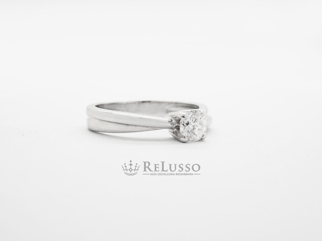 Anello solitario da 0,30ct colore G-H in oro bianco certificato foto4