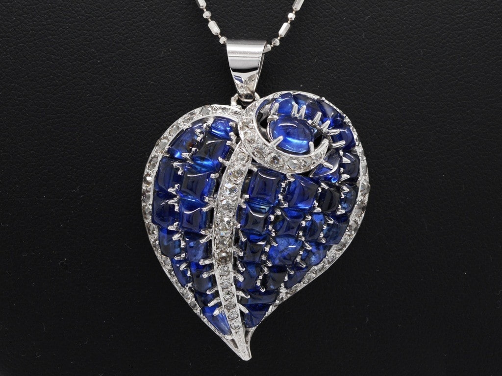 Pendente con 18,75ct di zaffiri cabochon e 3,40ct di diamanti in oro bianco e platino foto4