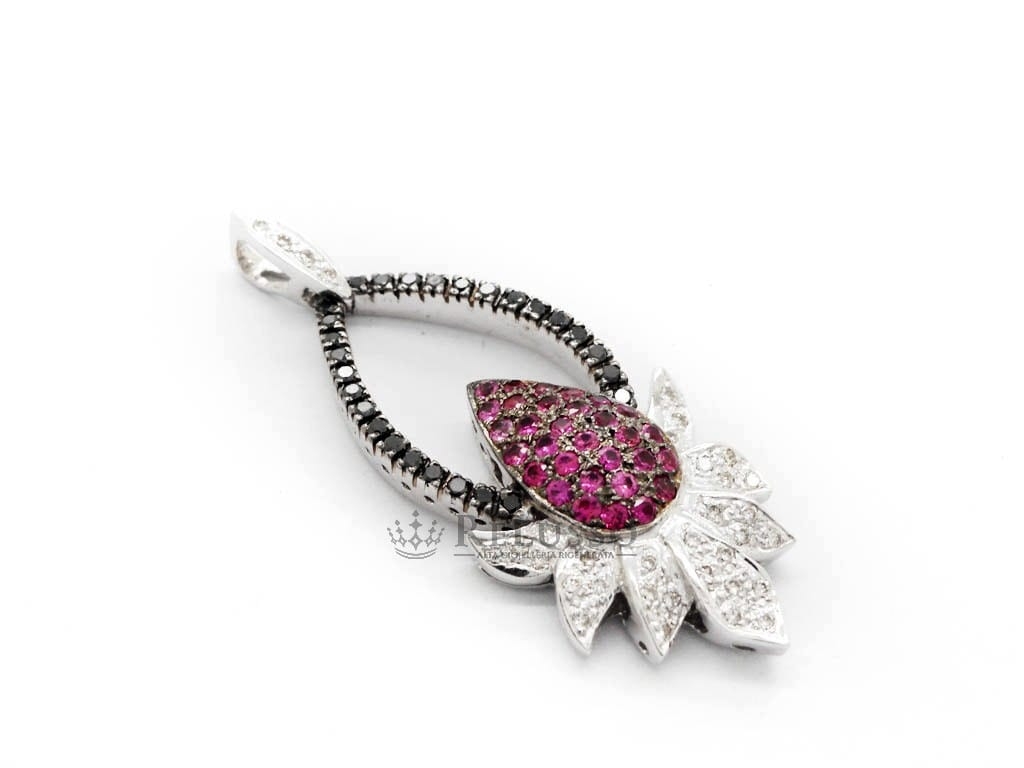 Pendente con diamanti per 0,50ct e rubini birmani per 0,90ct in oro bianco foto6