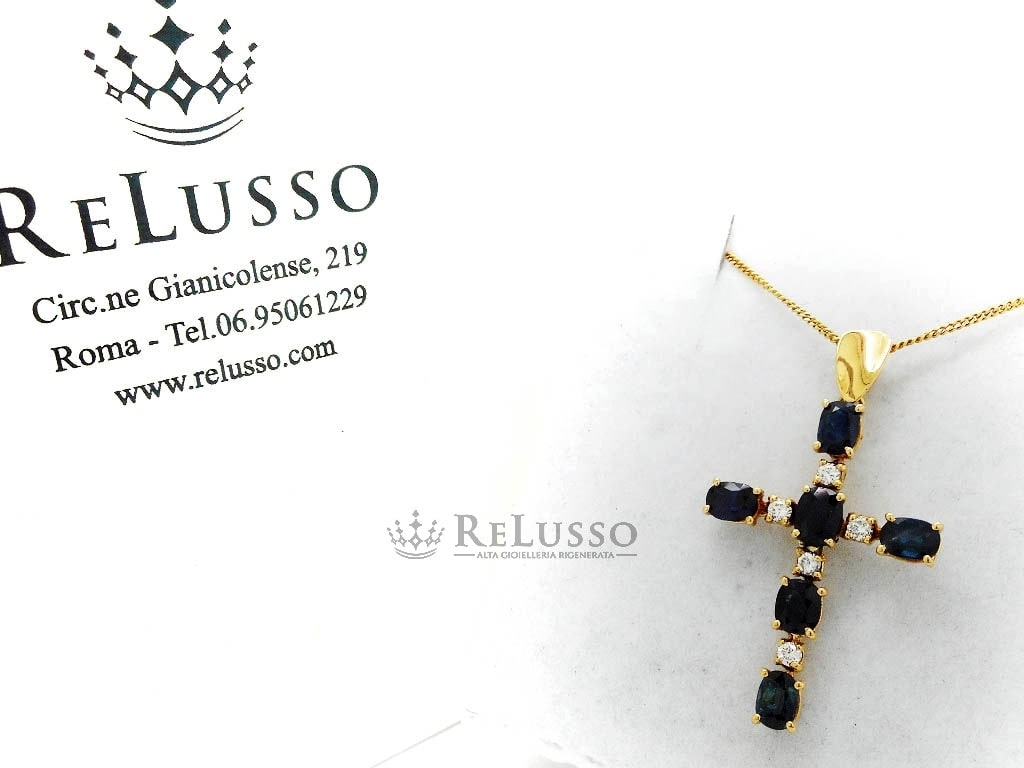 Croce con Zaffiri per 3,00ct e 0,30ct di diamanti in oro bianco 18kt. foto1