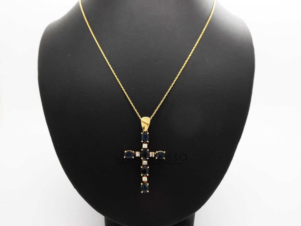 Croce con Zaffiri per 3,00ct e 0,30ct di diamanti in oro bianco 18kt. foto4