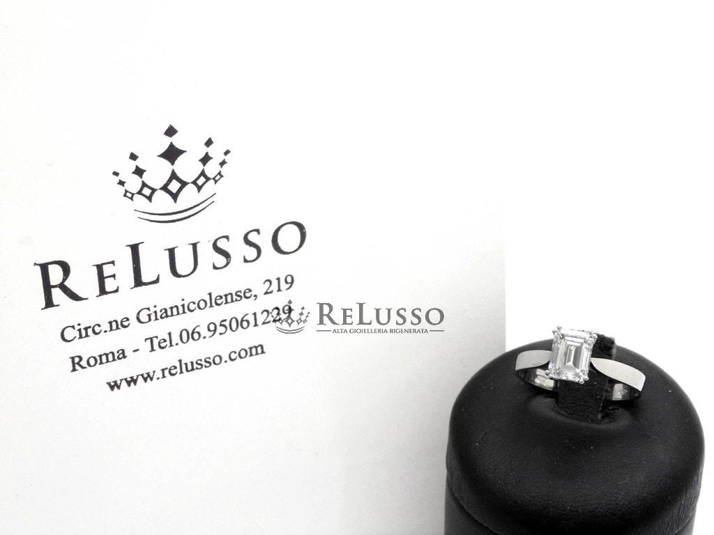 Solitario con diamante taglio smeraldo da 1,40ct D Color Certificato foto1