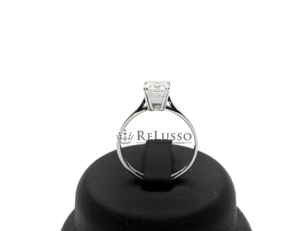 Solitario con diamante taglio smeraldo da 1,40ct D Color Certificato foto5