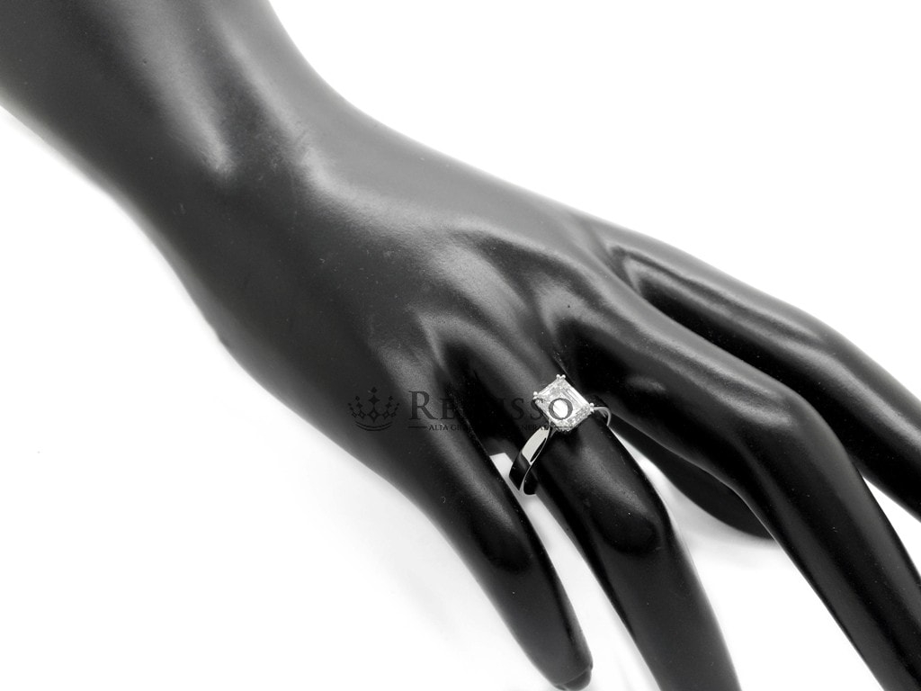 Solitario con diamante taglio smeraldo da 1,40ct D Color Certificato foto6