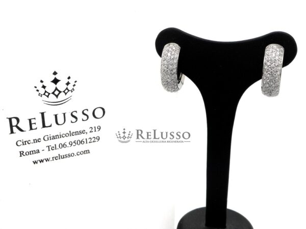 Orecchini a cerchio in oro bianco con pavé di diamanti per 1,40ct foto1