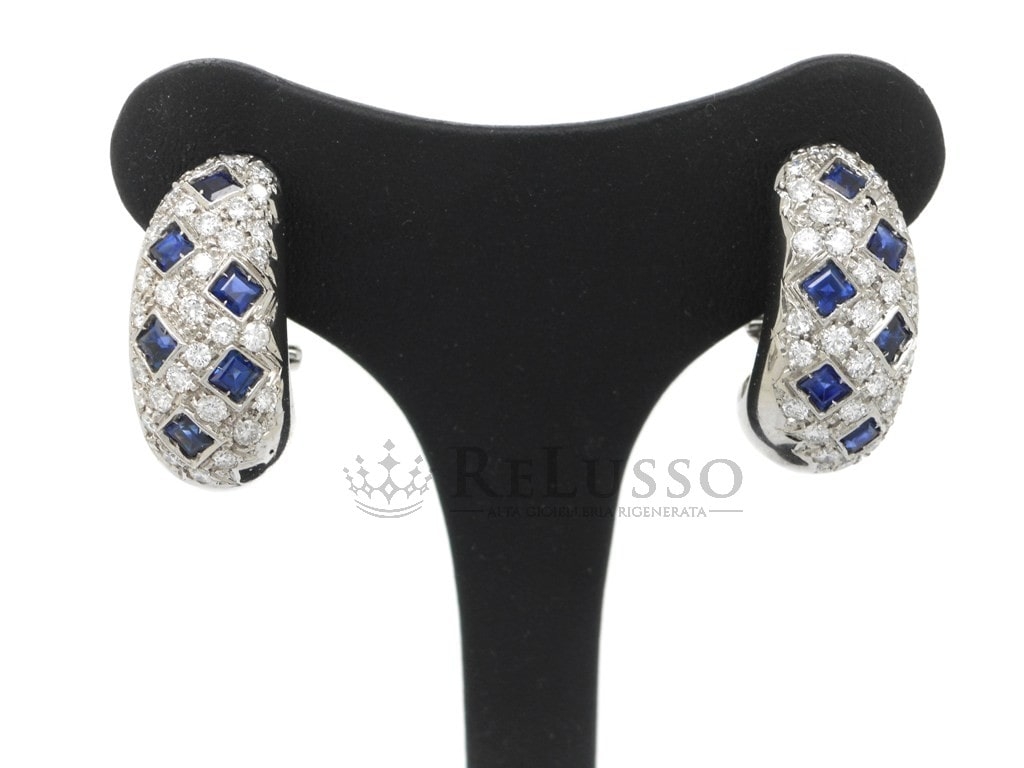 Orecchini a goccia con 1,80ct di zaffiri e 1,20ct di diamanti in oro bianco foto3