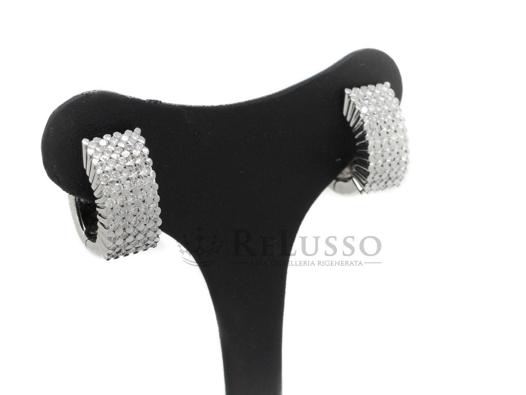 Orecchini a cerchio con 1,00ct di diamanti in oro bianco 750 foto4