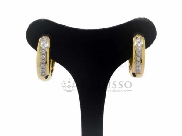 Orecchini a cerchio con 0,18ct di diamanti in oro giallo 18kt foto1
