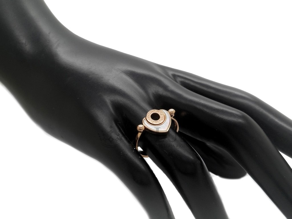 Anello Bulgari a cuore Collezione Bvlgari-Bvlgari in oro rosa e madreperla foto5
