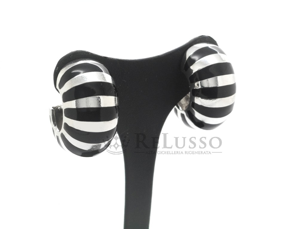 Orecchini Tiffany bombati in argento e smalto nero. Vintage.foto1