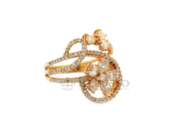 Anello in oro rosa con diamanti taglio ovale e rotondo per 1,46ct totali. foto4