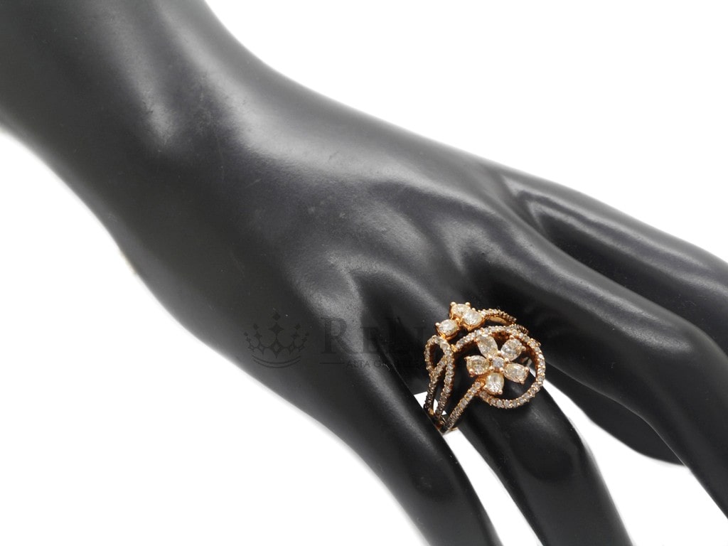 Anello in oro rosa con diamanti taglio ovale e rotondo per 1,46ct totali. foto13