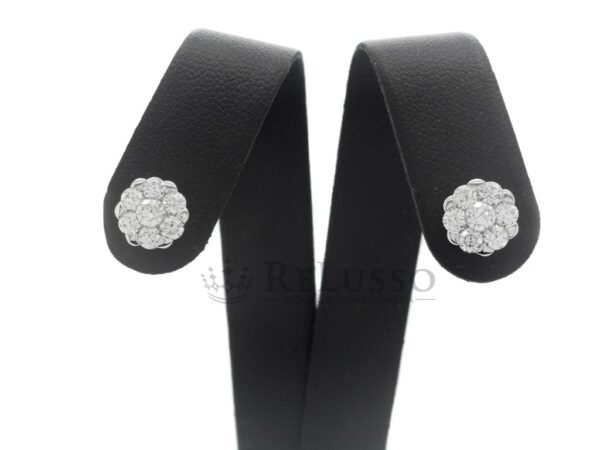 Orecchini a fiore con 0,90ct di diamanti in oro bianco 14kt foto1