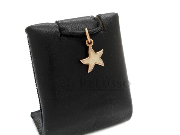 Charm Dodo Stellina in oro rosa 9kt e smalto madreperla. foto1