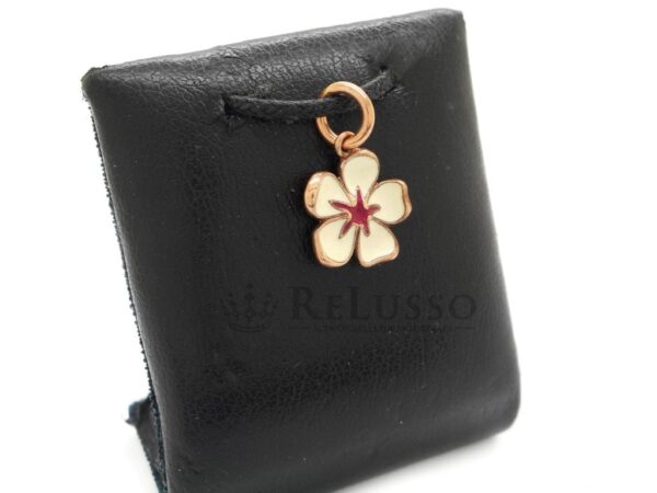 Charm Dodo Fiore di ciliegio in oro rosa 9kt e smalto. foto4