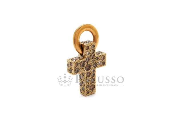 Ciondolo Pomellato Croce collezione Sabbia in oro e diamanti Fancy Brown foto7